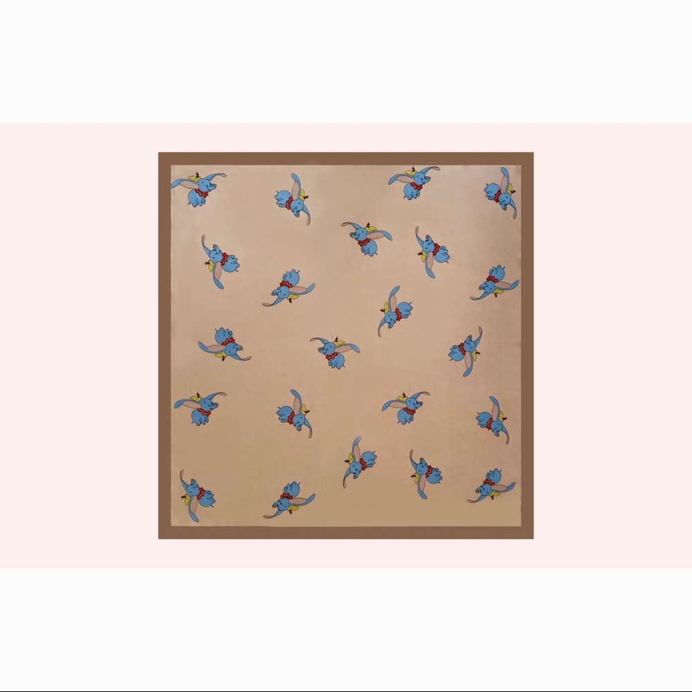 🆕 Disney’s Dumbo square scarf/wrap